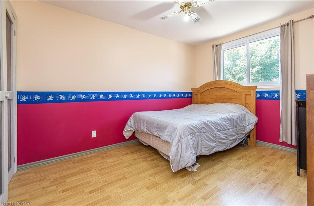 Female Room Near Niagara College at 23 Glenayr Place